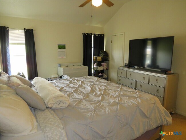 Foto del edificio - 2900 Southhill Dr