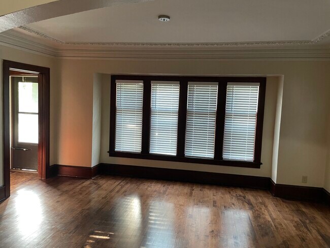 Foto del edificio - 2555 N 49th St