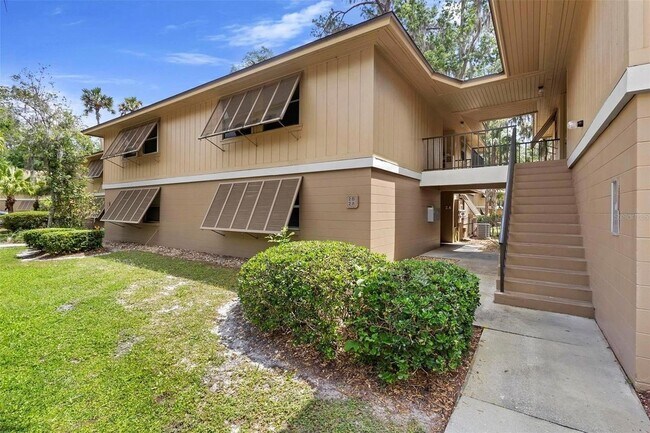 Foto del edificio - 110 Cypress Woods Ct