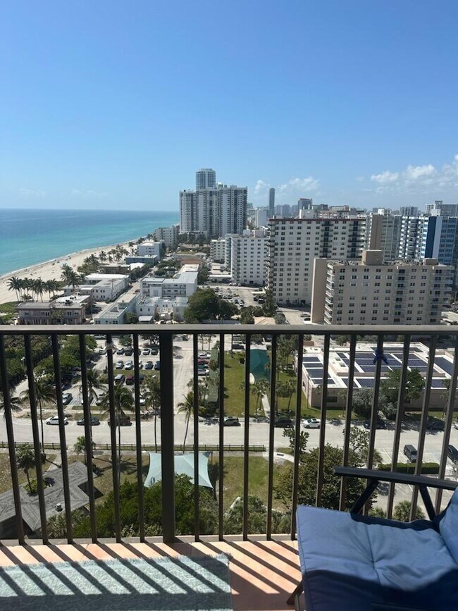 Building Photo - 1201 S Ocean Dr