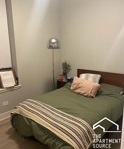 Foto del edificio - 1456 W Addison St