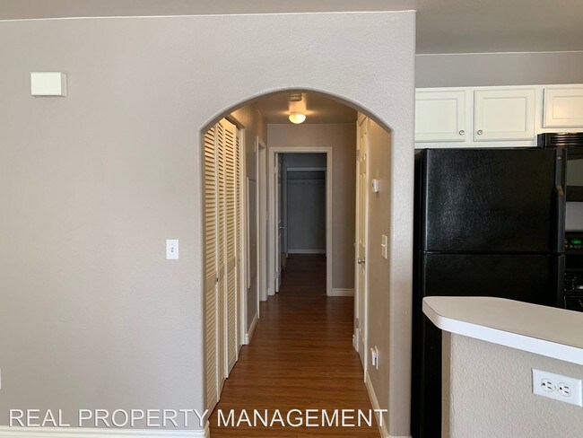 Foto del edificio - 4408 W Lake Mead Blvd