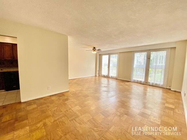 Photo - 259 G St SW House