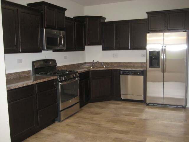 Building Photo - 658 Anchorage Ct
