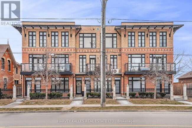 Photo du bâtiment - 8161-8161 Kipling Ave