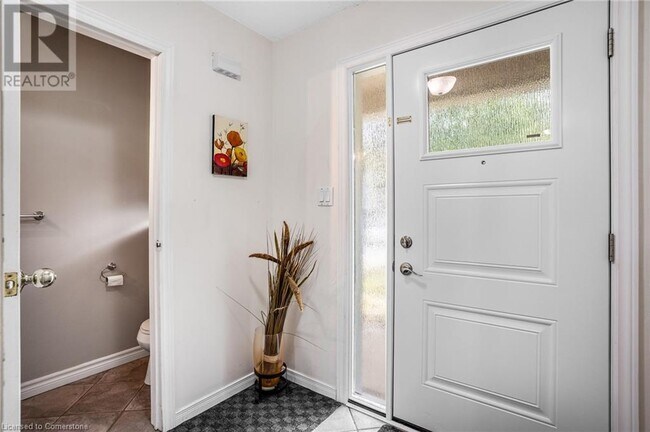 Building Photo - 20 Paulander Dr
