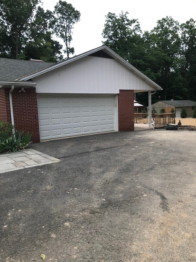 1507 Armacost Rd, Parkton, MD 21120 House Rental in Parkton, MD