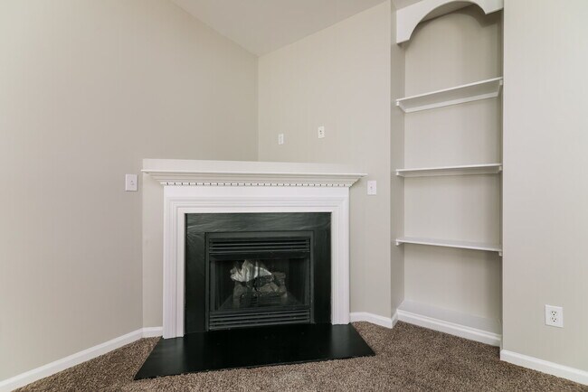 Building Photo - 180 Hutson Ln