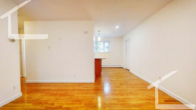 Foto del edificio - BABCOCK ST BROOKLINE - 2BED / 1BATH - $350...