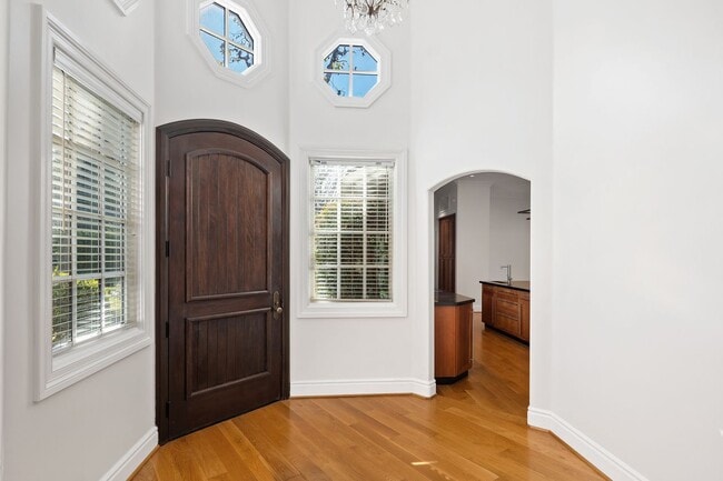 Charming entryway with custom windows - 630 W Devon Pl