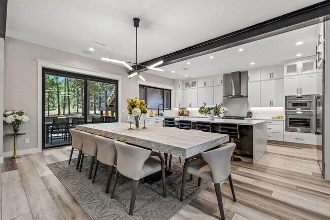 Building Photo - 3303 S Breton Dr