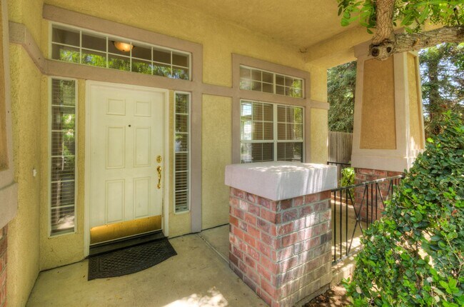 Foto del edificio - 5508 W Bluff Ave