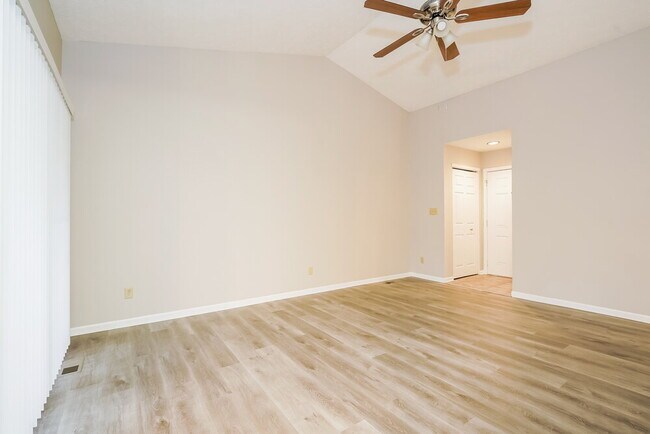 Building Photo - 2815 Sunnyfield Ct