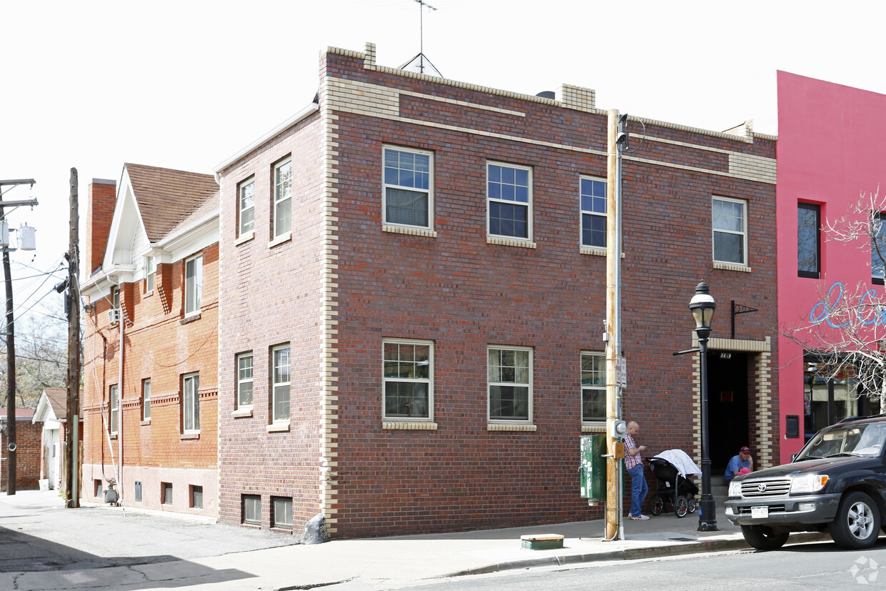 Primary Photo - 3620 W 32nd Ave