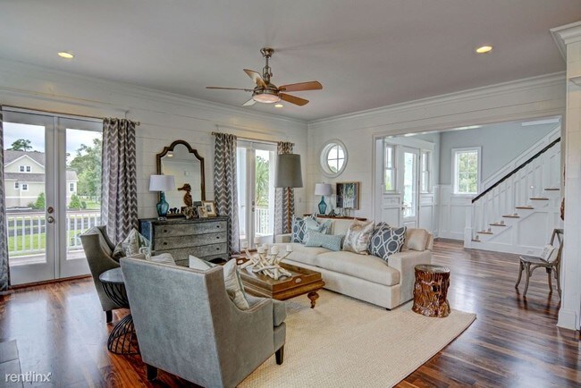 Building Photo - 7402 Nautica Yacht Club Dr