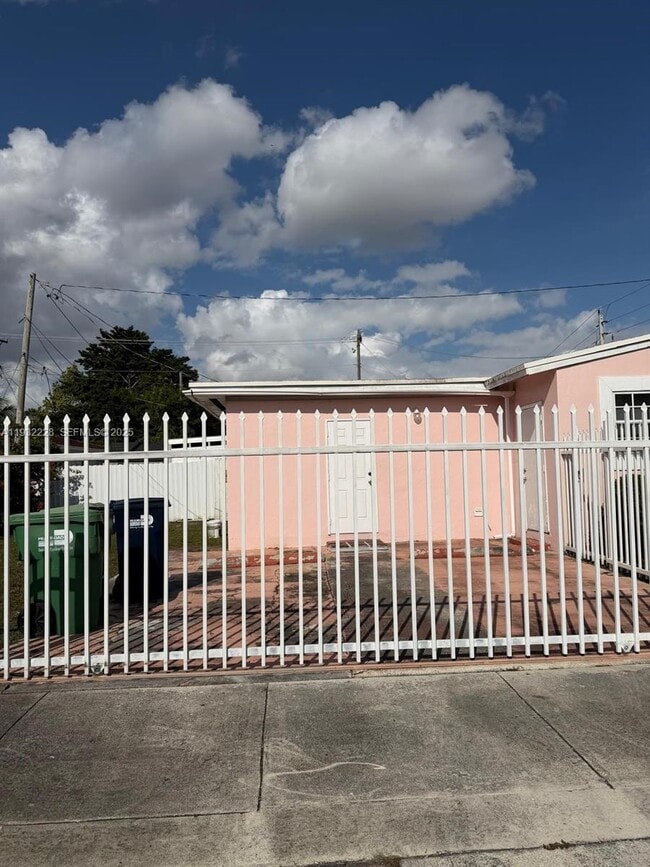 Building Photo - 3650 SW 92nd Ave