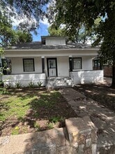 Building Photo - 1107 Angelina St