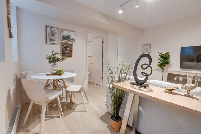 Photo du bâtiment - 4050 Chem. de Trafalgar