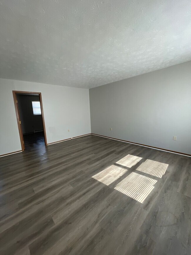 Foto del edificio - 209 N Madison Rd