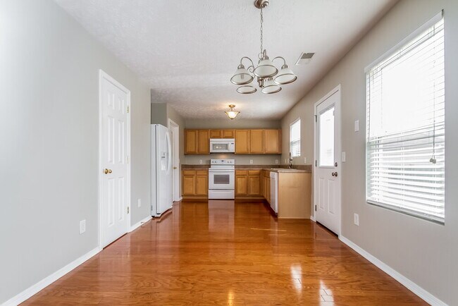 Foto del edificio - 2694 Sutherland Dr