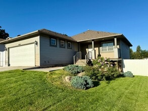 Building Photo - 4511 N Hutchinson Ln