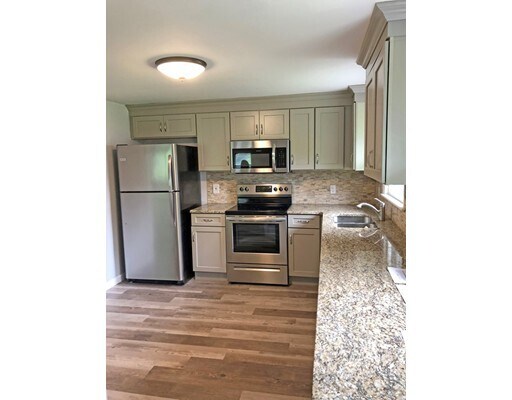 Building Photo - 96 Sewall St