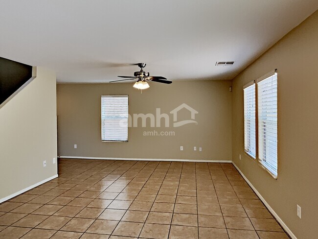 Foto del edificio - 4846 E Orchard Grass Dr