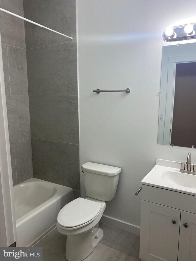 Foto del edificio - 5732 Ludlow St