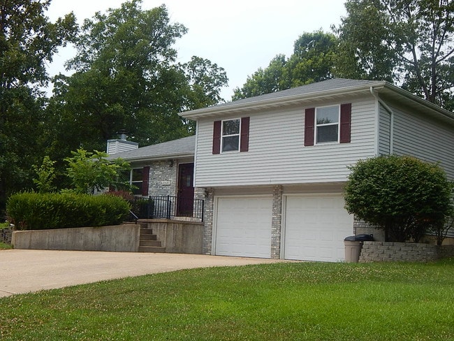 Building Photo - 20620 Sedalia Rd