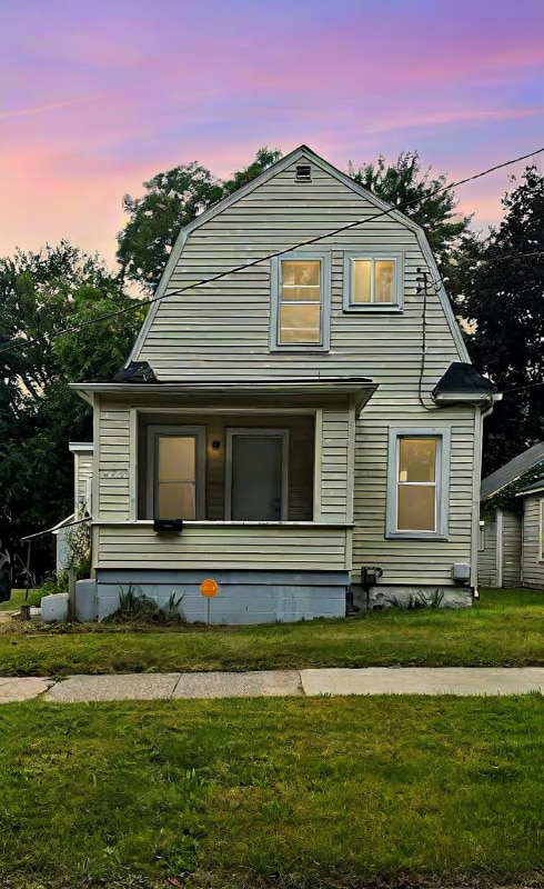 Building Photo - 1704 1st St