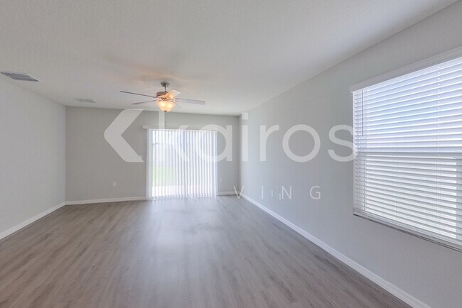 Building Photo - 8578 SW 44th Ct