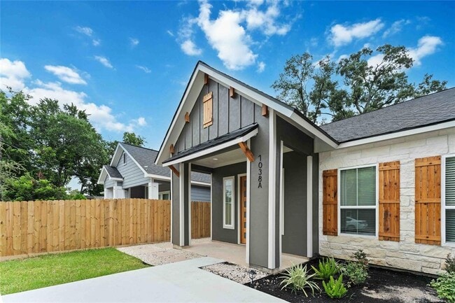 Building Photo - 7038 Smilax St