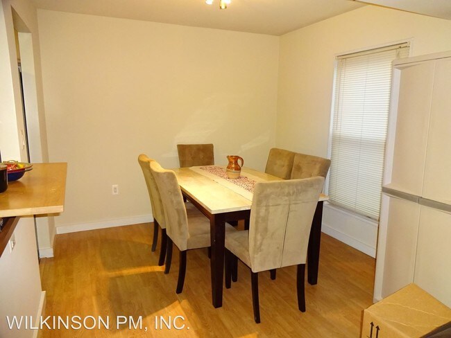 Foto del edificio - 1 br, 1 bath House - 1 CANTERBURY SQ #201