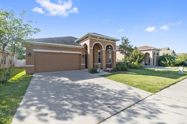 Building Photo - "Charming 3-Bedroom Retreat with Granite T...