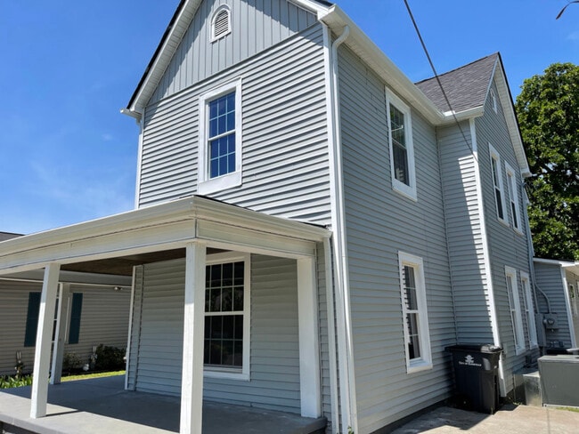 Photo - 215 E Burwell Ave Apartment