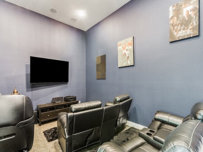 Foto del edificio - 6001 Firefox Ln