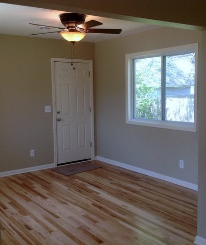 Building Photo - 3 Bdrm/2 Bath Ranch Home-Pell Lake