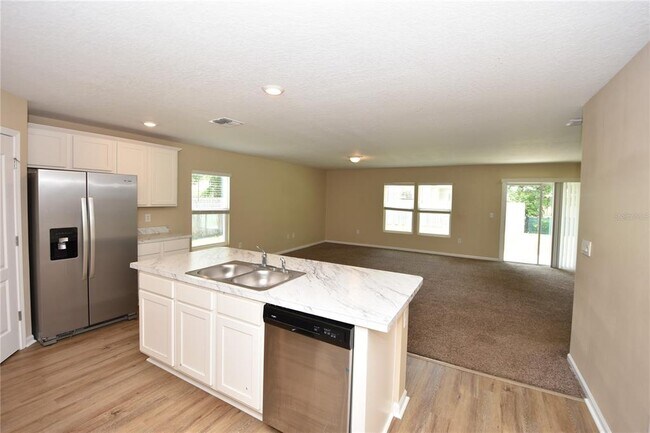 Building Photo - 14 Pine Cottage Ln