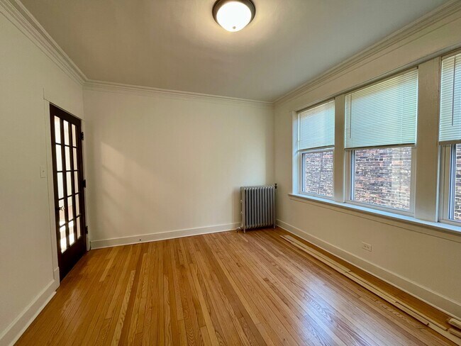 Foto del edificio - 420 S Austin Blvd