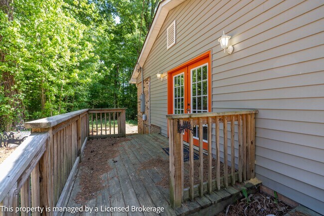 Foto del edificio - 234 Poplin St