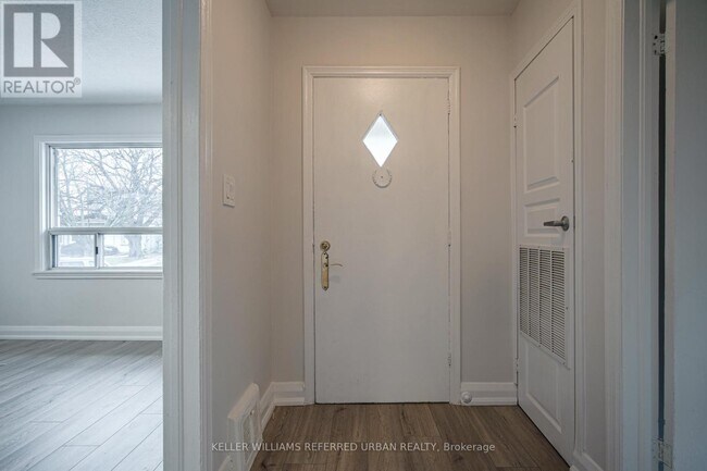 Photo du bâtiment - 99 Hay Ave