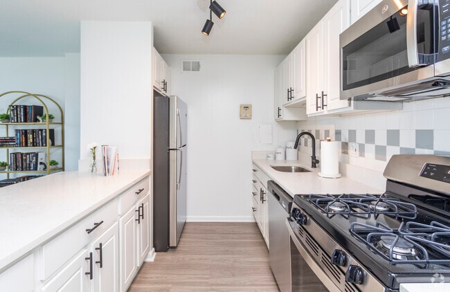 Interior Photo - ReNew Mt. Vernon