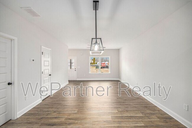 Foto del edificio - 124 Crest Pointe