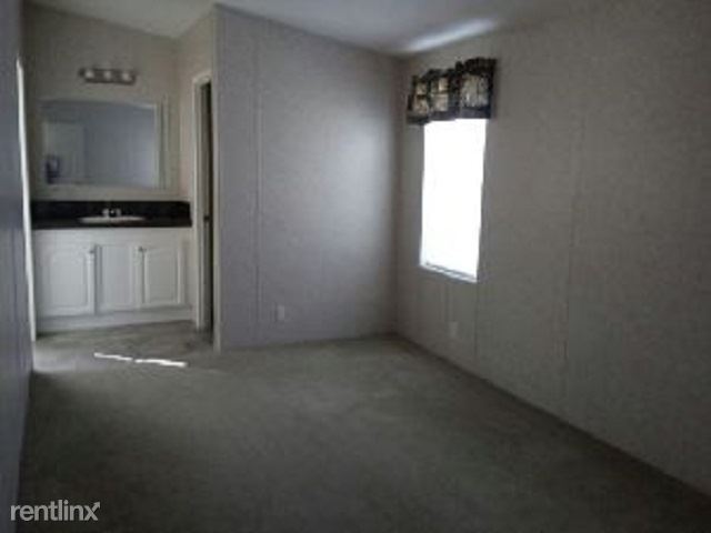 Foto del edificio - 5656 Lake Worth Rd