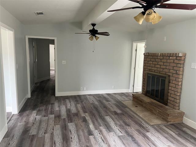 Building Photo - 300 Whisenant Dr