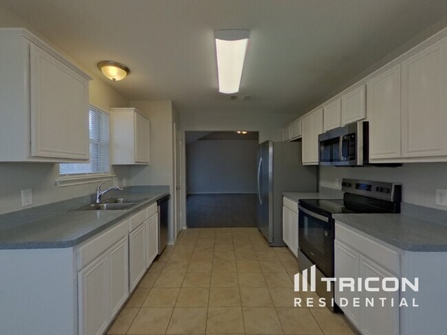 Foto del edificio - 6910 Meadow Bend Dr