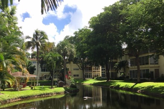 Foto principal - 5131 W Oakland Park Blvd