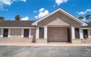 Building Photo - 1408 Circle Dr
