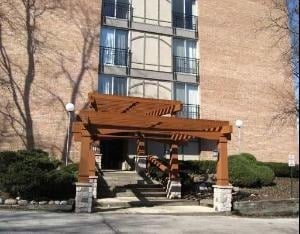 Building Photo - 5810 Oakwood Dr