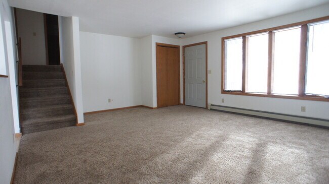 Foto del edificio - 2 Bedroom Pet Friendly Duplex Available Now!